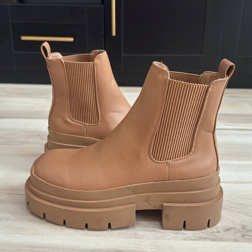 Topshop Brody Chunky Chelsea Boots Camel Tan Platform Lug Sole EU 38